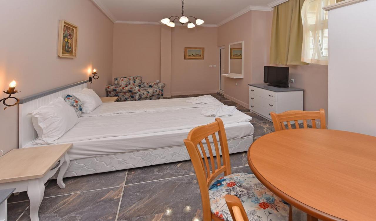 Sirena Palace Family Hotel ออบซอร์ ภายนอก รูปภาพ