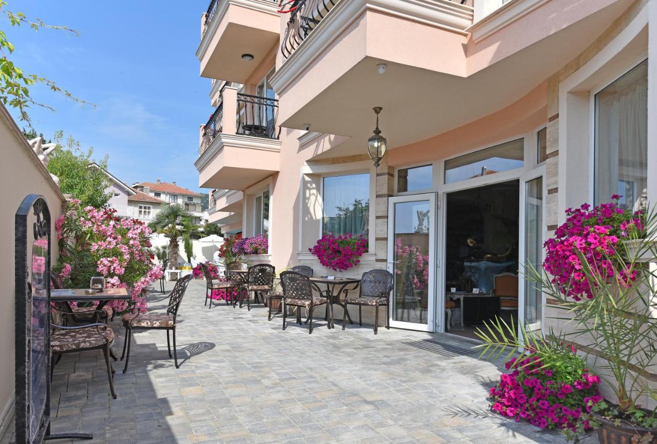 Sirena Palace Family Hotel ออบซอร์ ภายนอก รูปภาพ