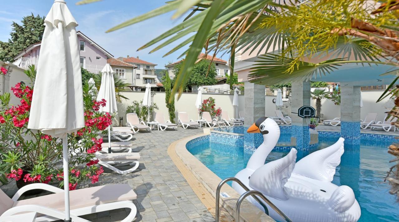 Sirena Palace Family Hotel ออบซอร์ ภายนอก รูปภาพ