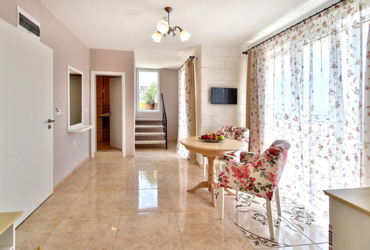 Sirena Palace Family Hotel ออบซอร์ ภายนอก รูปภาพ