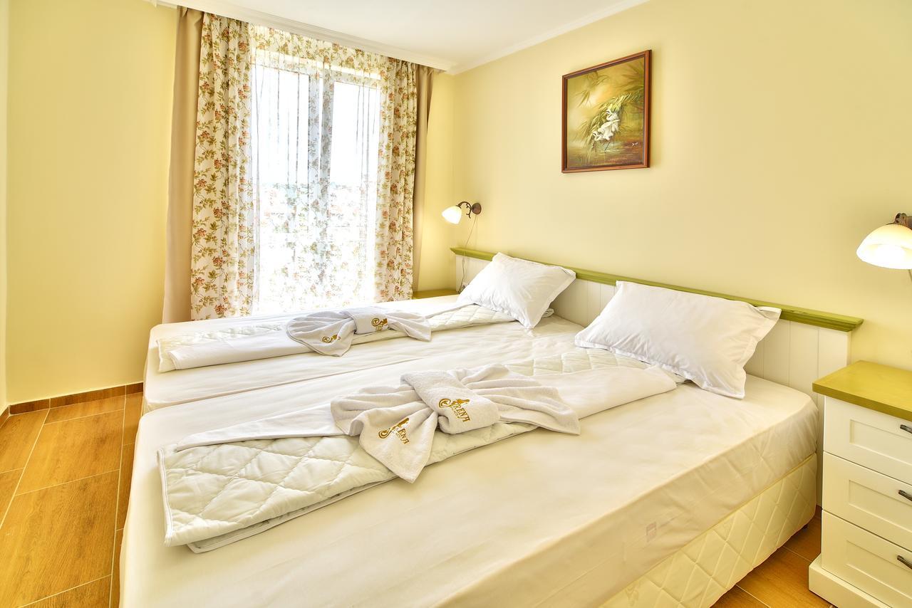 Sirena Palace Family Hotel ออบซอร์ ภายนอก รูปภาพ