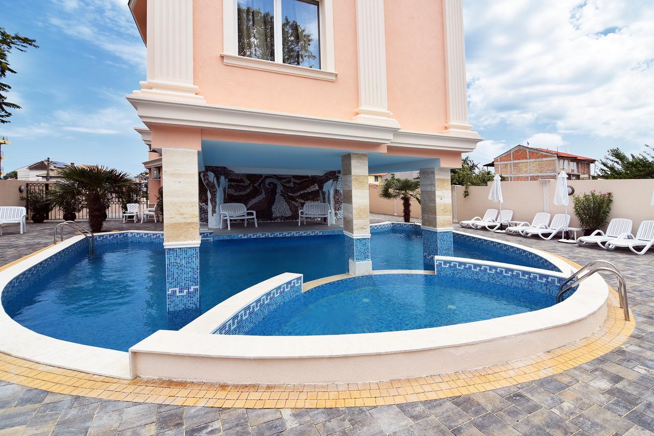 Sirena Palace Family Hotel ออบซอร์ ภายนอก รูปภาพ