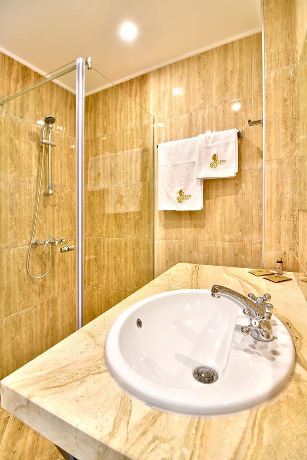 Sirena Palace Family Hotel ออบซอร์ ภายนอก รูปภาพ