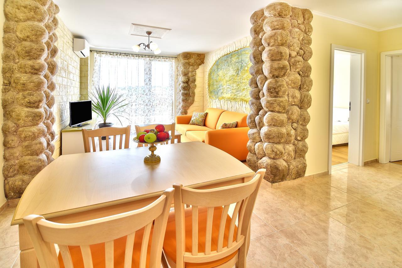 Sirena Palace Family Hotel ออบซอร์ ภายนอก รูปภาพ