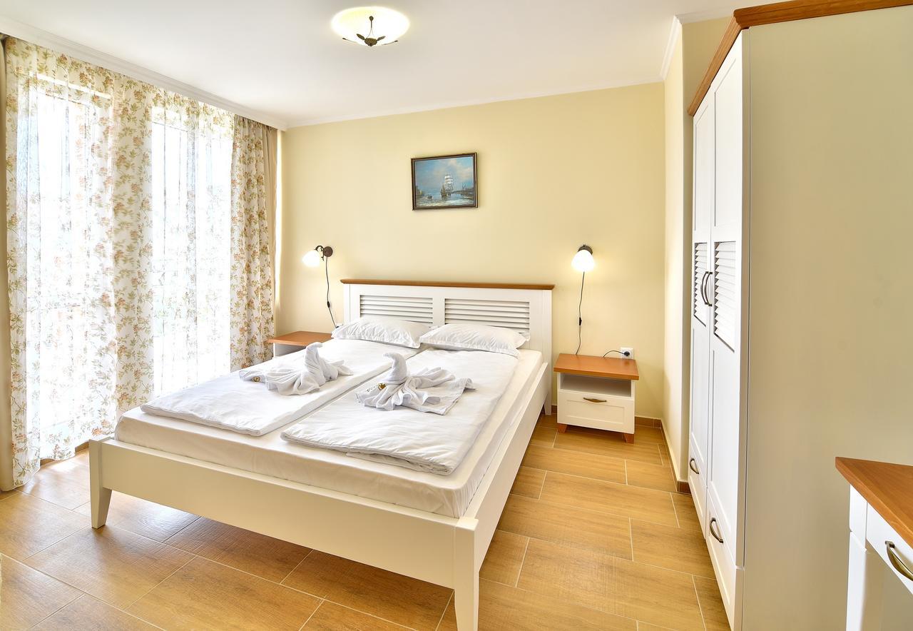 Sirena Palace Family Hotel ออบซอร์ ภายนอก รูปภาพ