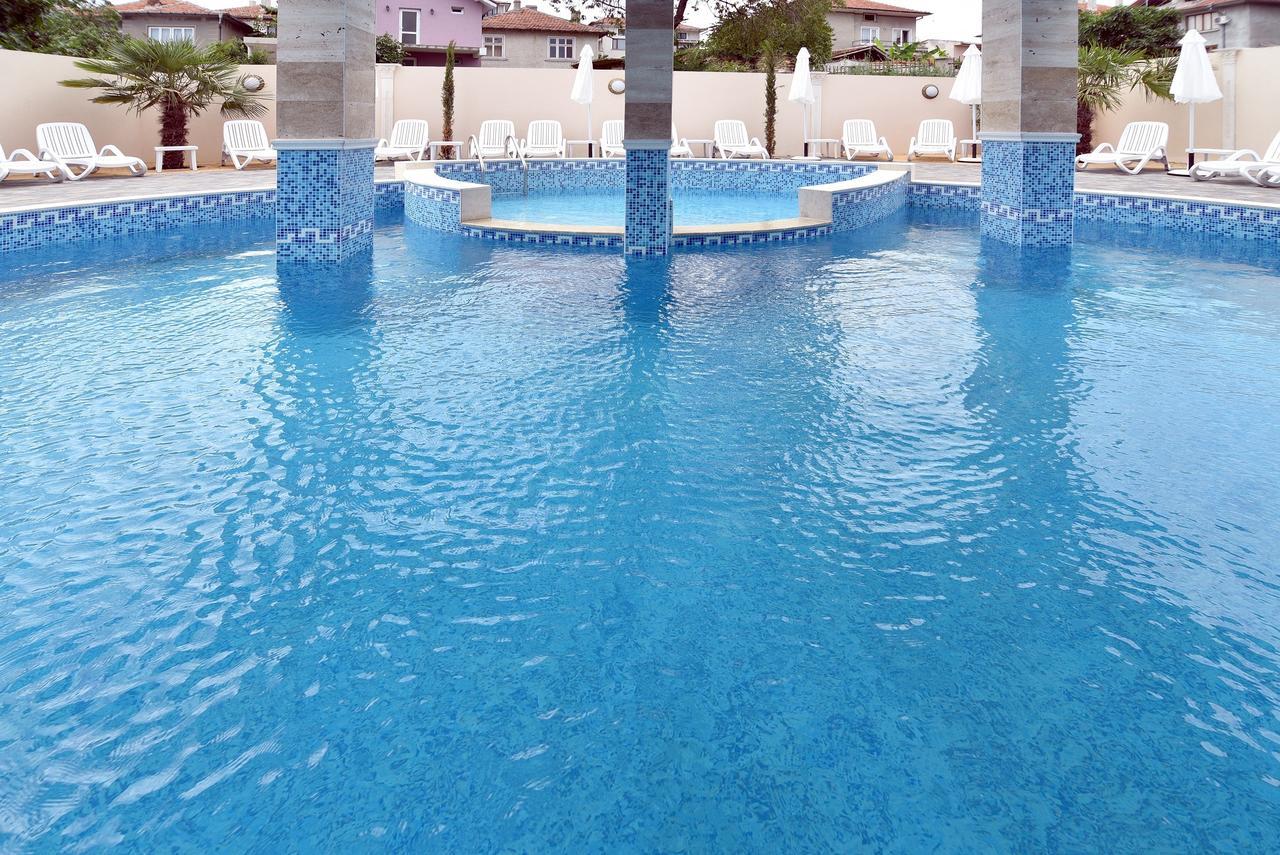 Sirena Palace Family Hotel ออบซอร์ ภายนอก รูปภาพ