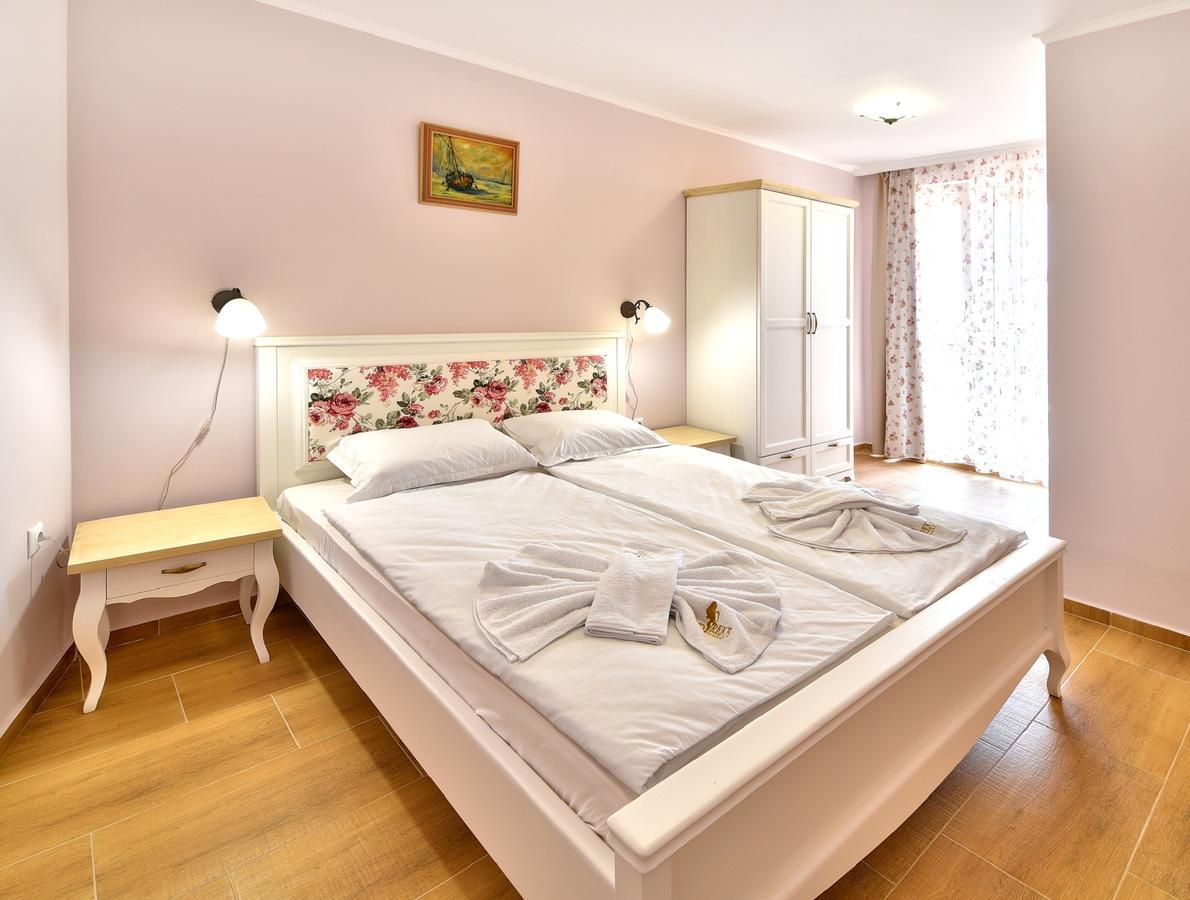 Sirena Palace Family Hotel ออบซอร์ ภายนอก รูปภาพ