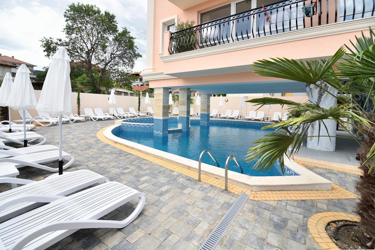 Sirena Palace Family Hotel ออบซอร์ ภายนอก รูปภาพ
